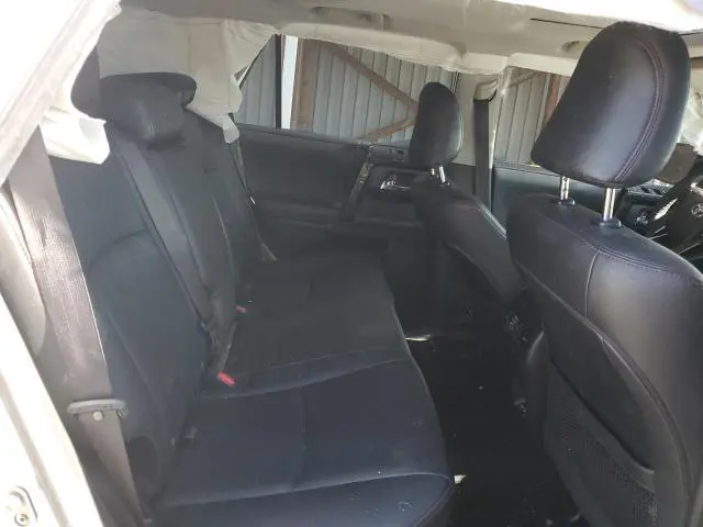 2023 TOYOTA 4RUNNER SE  