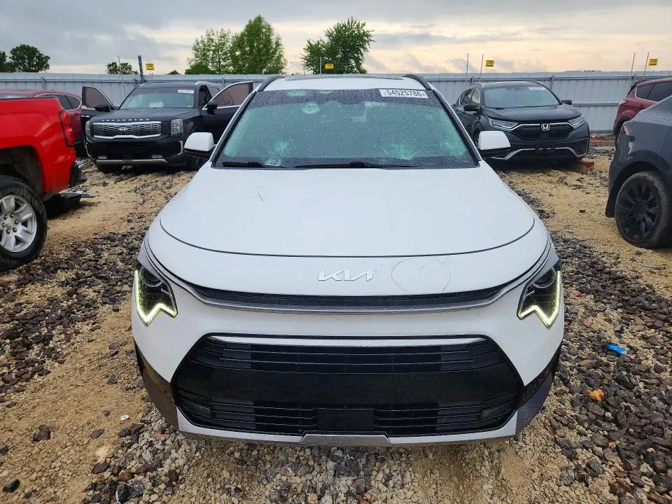 2023 KIA NIRO EX  