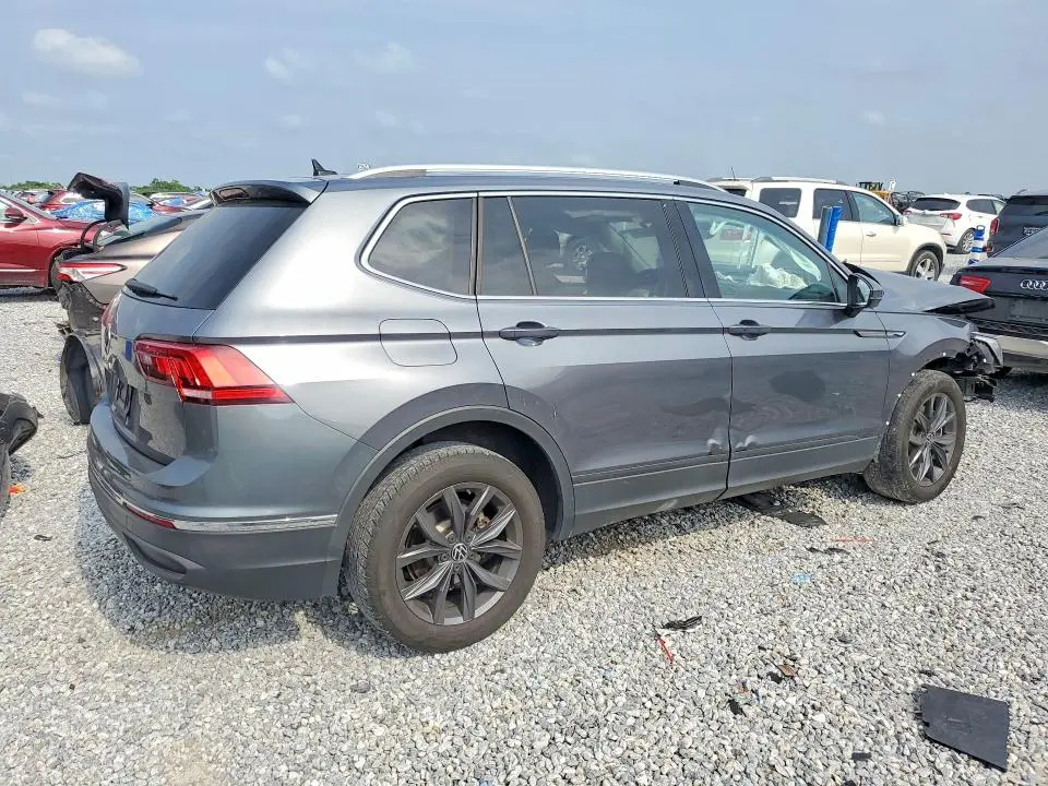 2022 VOLKSWAGEN TIGUAN SE  