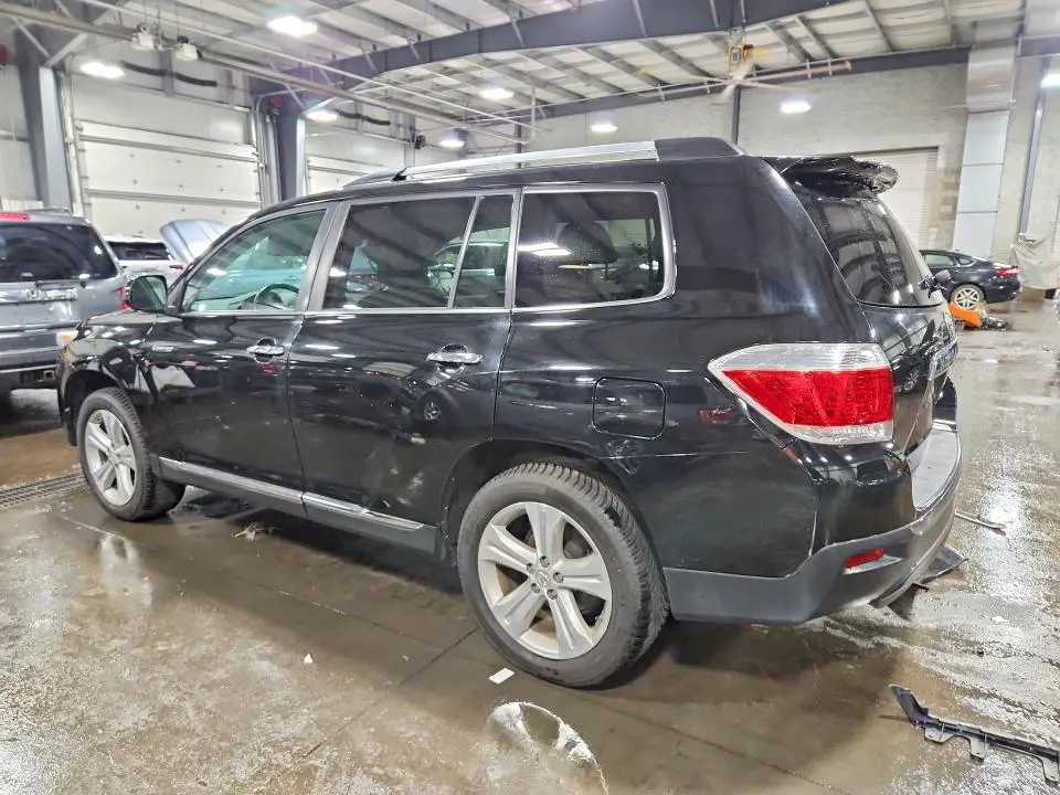 2013 TOYOTA HIGHLANDER LIMITED  