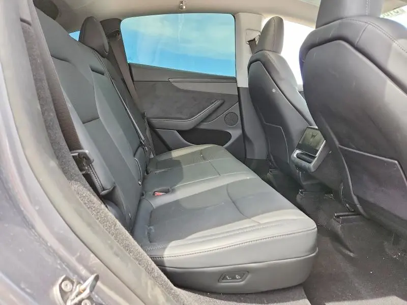 2026 TESLA MODEL Y   