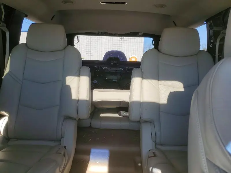 2017 CADILLAC ESCALADE LUXURY  