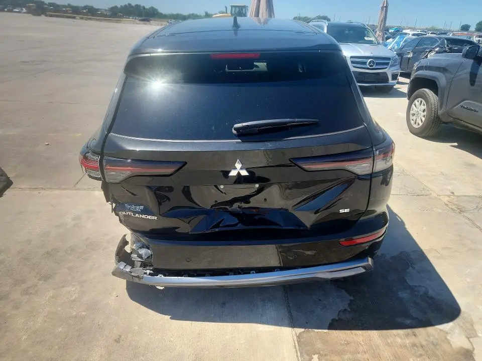 2026 MITSUBISHI OUTLANDER SE  