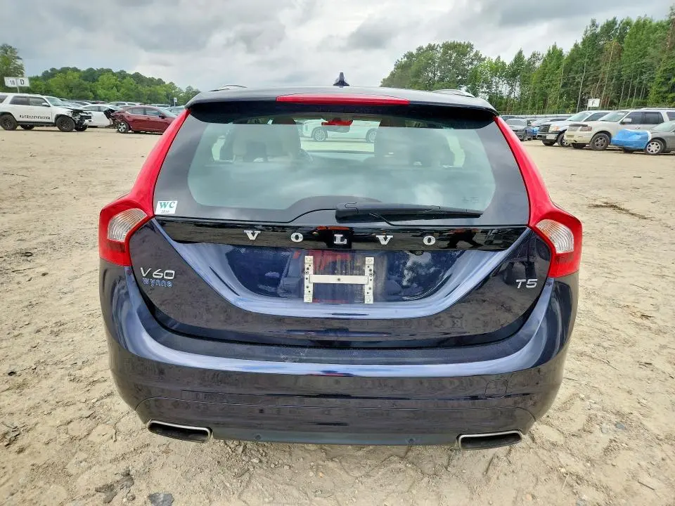 2017 VOLVO V60 T5 PREMIER  