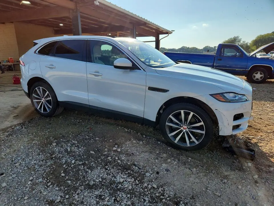 2017 JAGUAR F-PACE PRESTIGE  