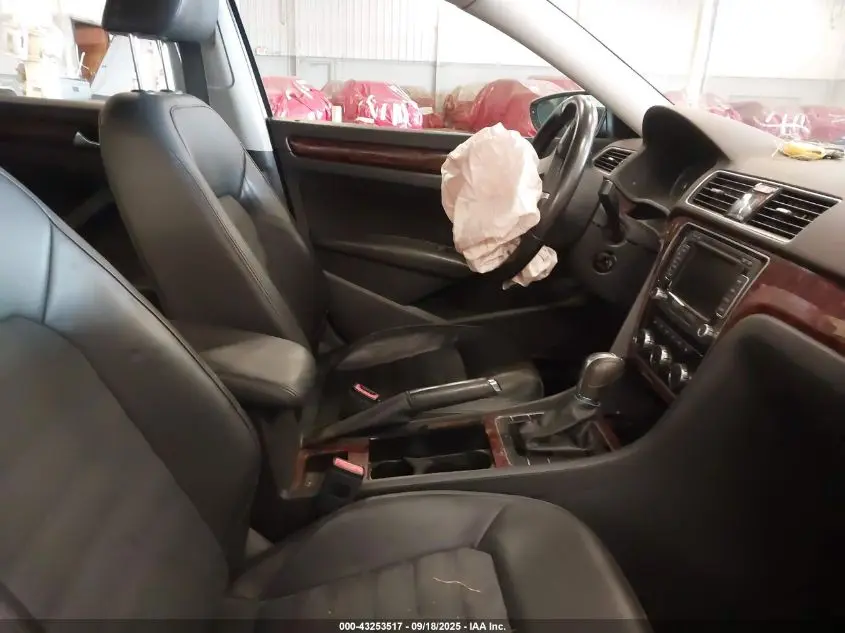 2012 VOLKSWAGEN PASSAT 3.6L V6 SEL PREMIUM