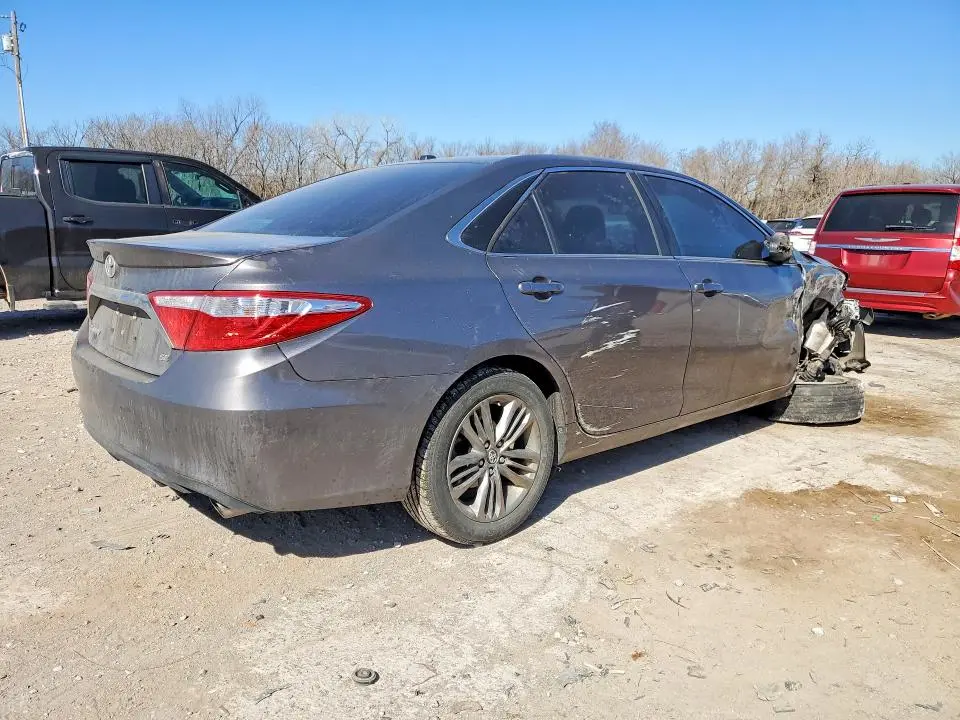 2017 TOYOTA CAMRY SE  
