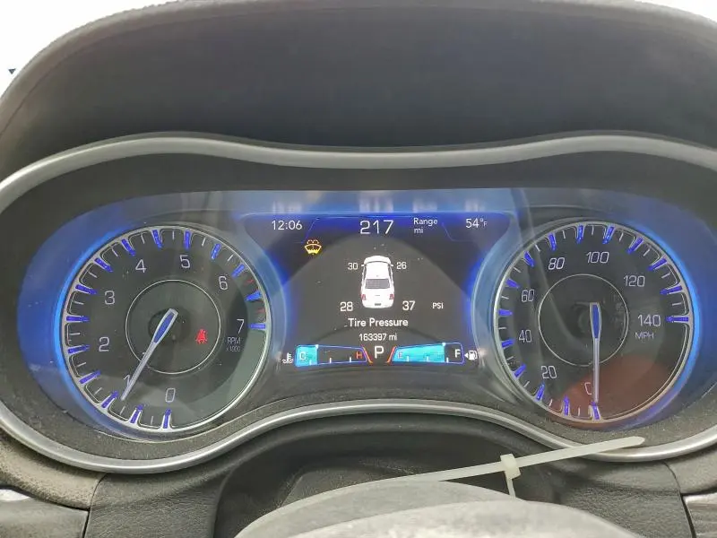 2015 CHRYSLER 300 LIMITED  