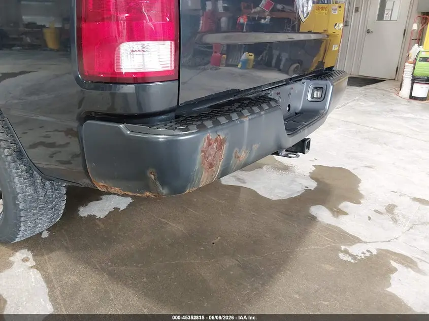 2017 RAM 1500 TRADESMAN  4X4 8' BOX