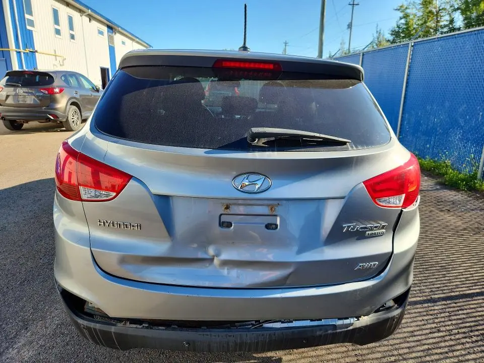 2011 HYUNDAI TUCSON GLS  