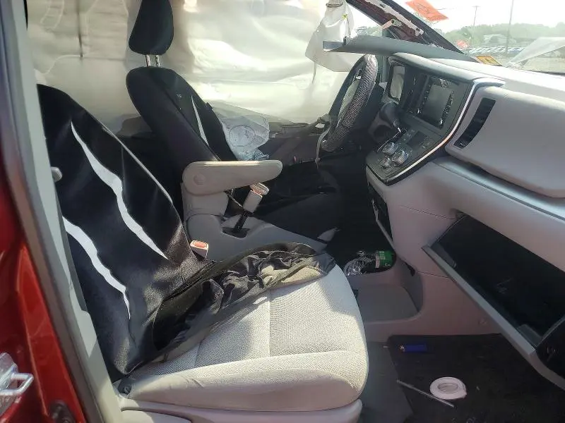 2019 TOYOTA SIENNA L 7-PASSENGER  