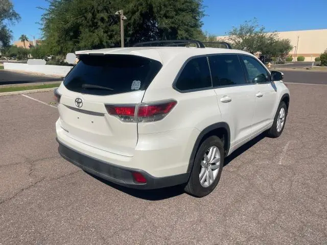2016 TOYOTA HIGHLANDER LE  