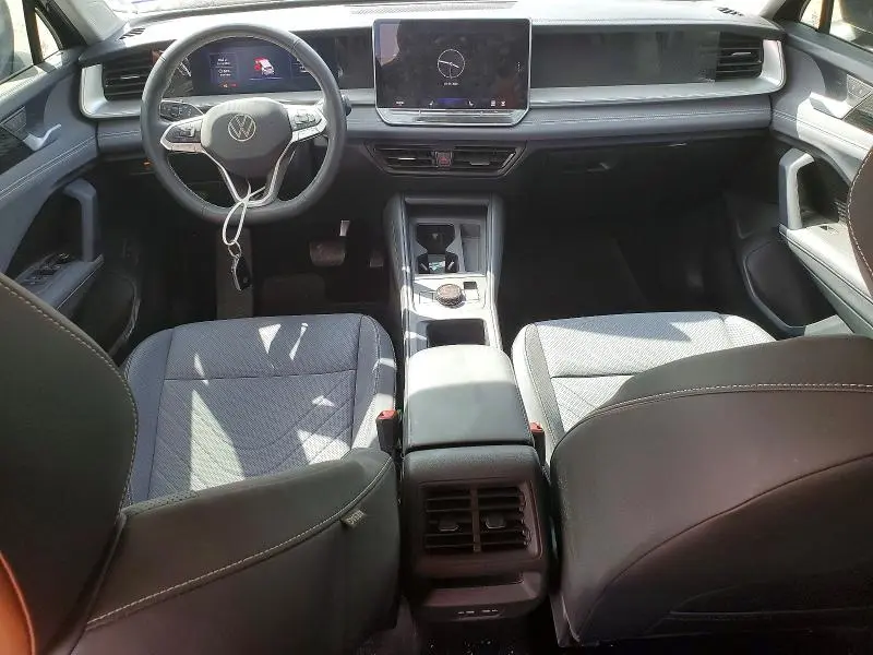 2025 VOLKSWAGEN TIGUAN SE  