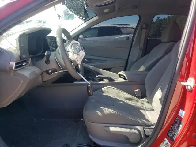 2022 HYUNDAI ELANTRA SE  