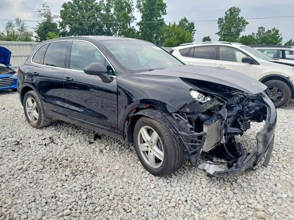 2013 PORSCHE CAYENNE   