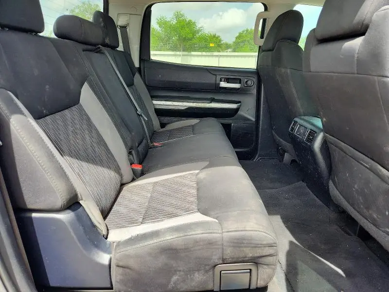 2017 TOYOTA TUNDRA CREWMAX SR5  