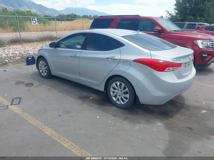 2013 HYUNDAI ELANTRA GLS