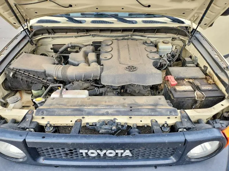 2010 TOYOTA FJ CRUISER BASE  