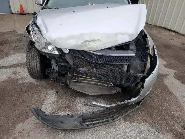 2011 CHEVROLET TRAVERSE LT  