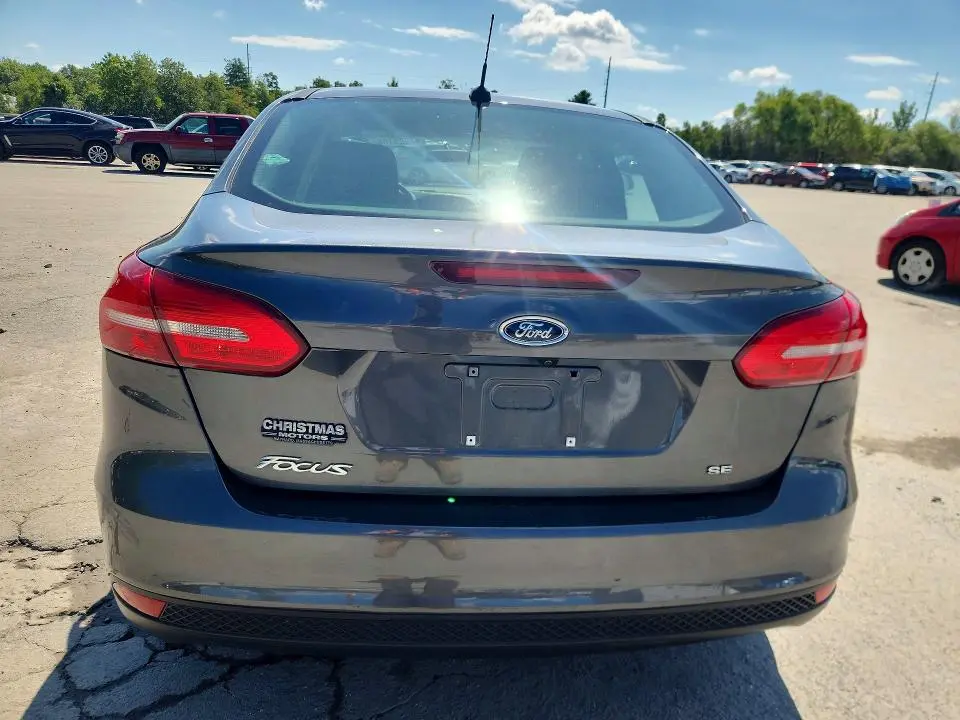 2017 FORD FOCUS SE  