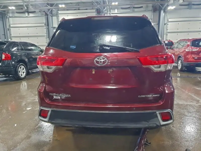 2017 TOYOTA HIGHLANDER LIMITED  