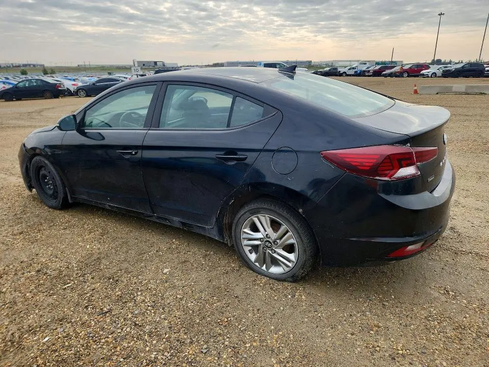 2019 HYUNDAI ELANTRA SE  