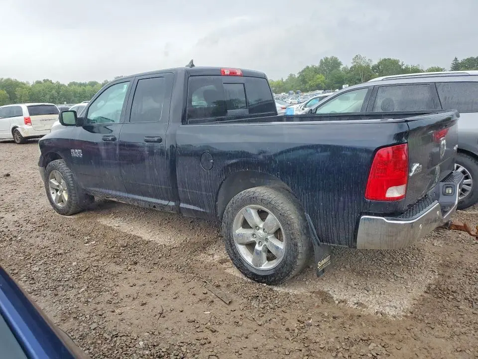 2016 RAM 1500 SLT  