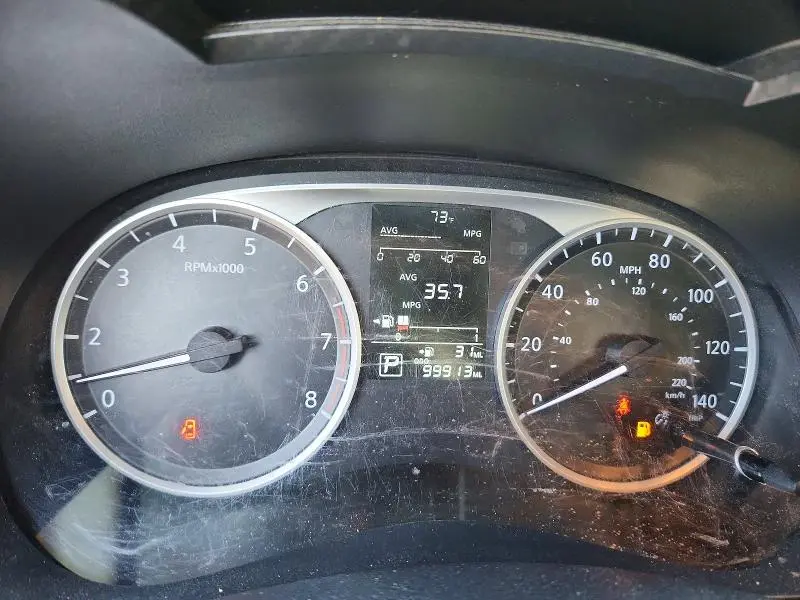 2021 NISSAN VERSA S  