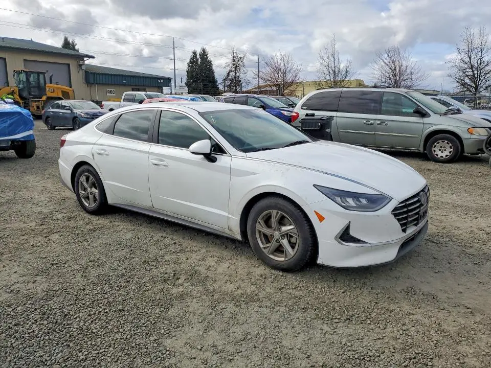 2021 HYUNDAI SONATA SE  