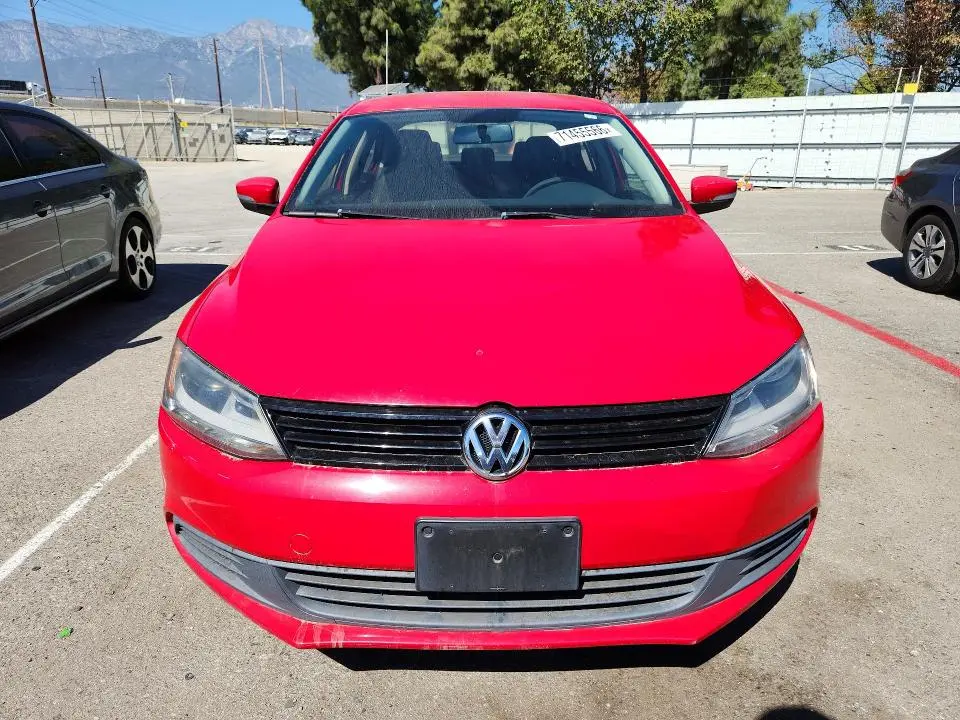 2014 VOLKSWAGEN JETTA SE  