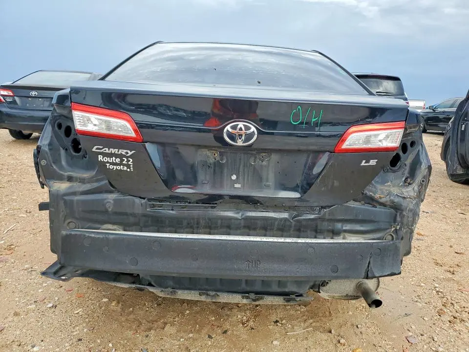 2013 TOYOTA CAMRY LE  