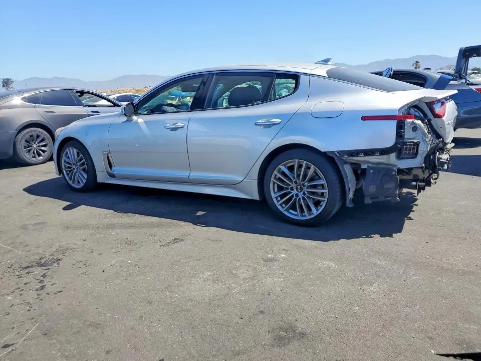 2018 KIA STINGER BASE  