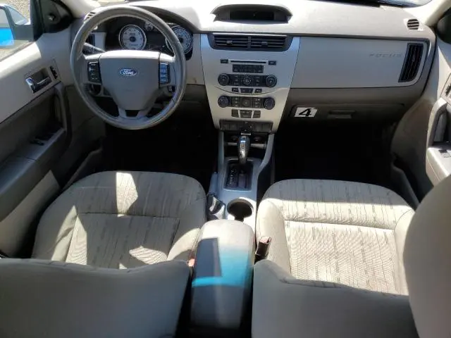2010 FORD FOCUS SE  