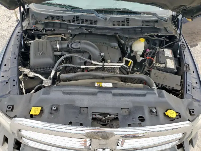 2015 RAM 1500 SLT  