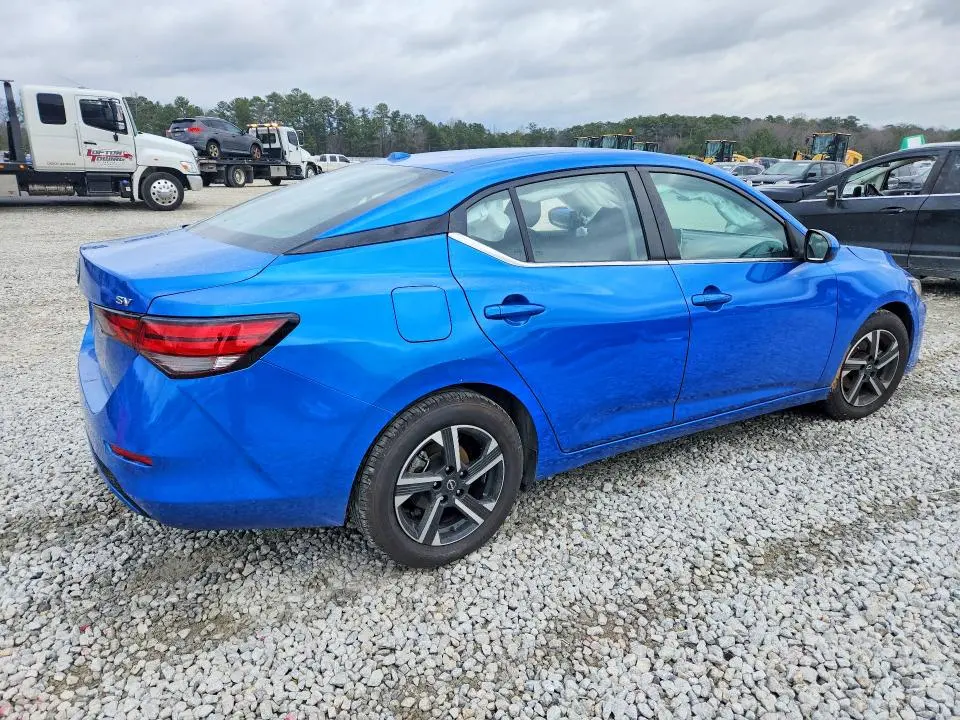 2024 NISSAN SENTRA SV  