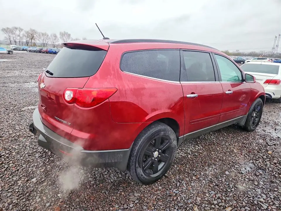 2011 CHEVROLET TRAVERSE LT  