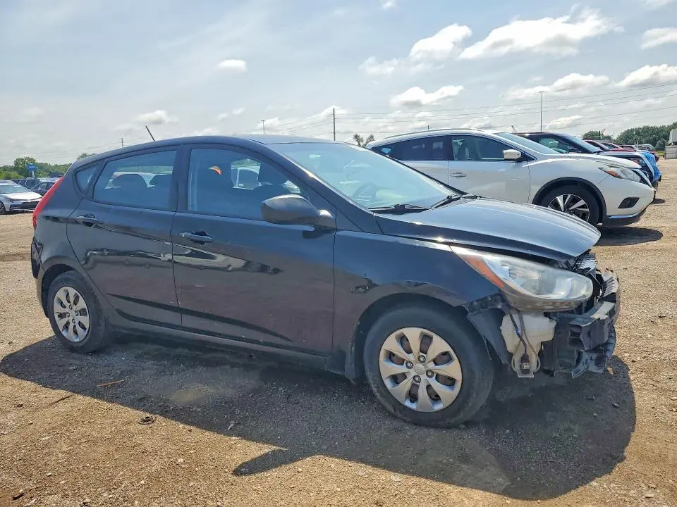 2012 HYUNDAI ACCENT GS  