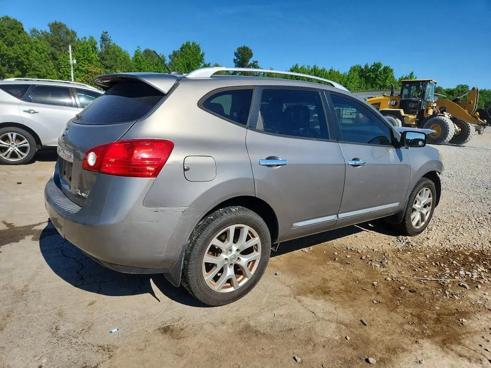 2011 NISSAN ROGUE S  