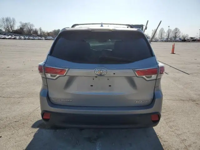 2016 TOYOTA HIGHLANDER XLE