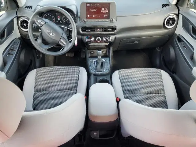 2023 HYUNDAI KONA SE  