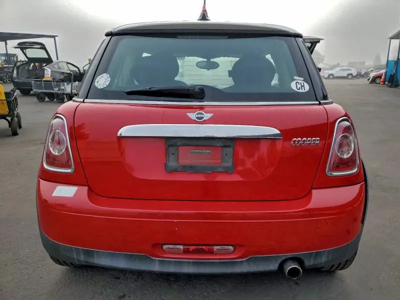 2012 MINI COOPER   