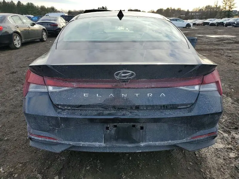 2022 HYUNDAI ELANTRA SEL  