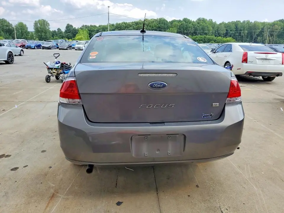 2011 FORD FOCUS SE  