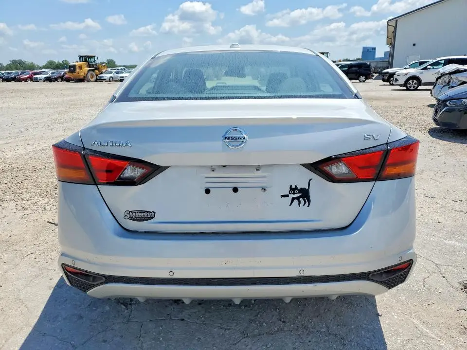 2021 NISSAN ALTIMA SV  