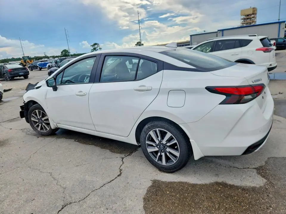 2025 NISSAN VERSA SV  