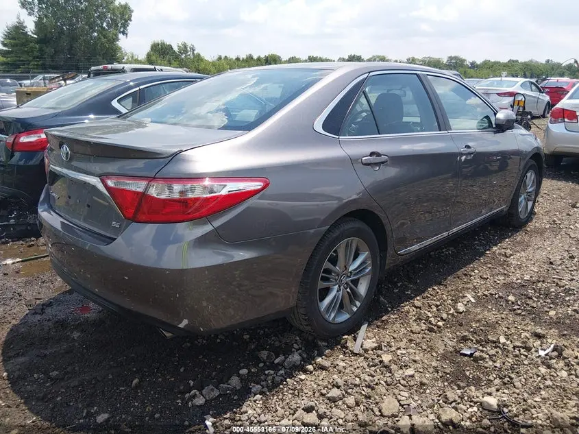 2017 TOYOTA CAMRY SE