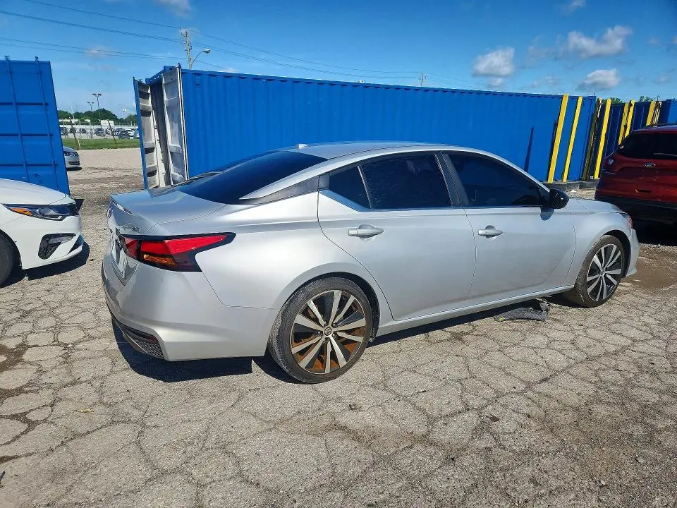 2020 NISSAN ALTIMA SR  