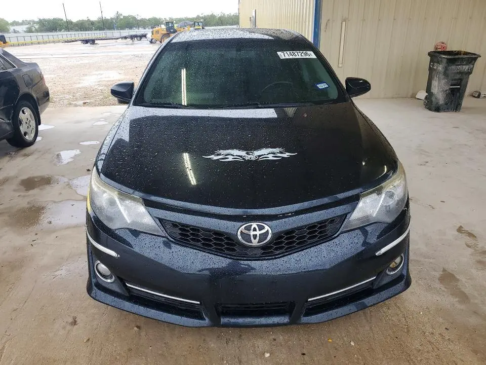 2012 TOYOTA CAMRY SE  