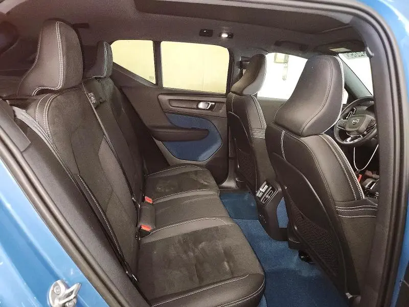 2023 VOLVO XC40 RECHARGE ULTIMATE  