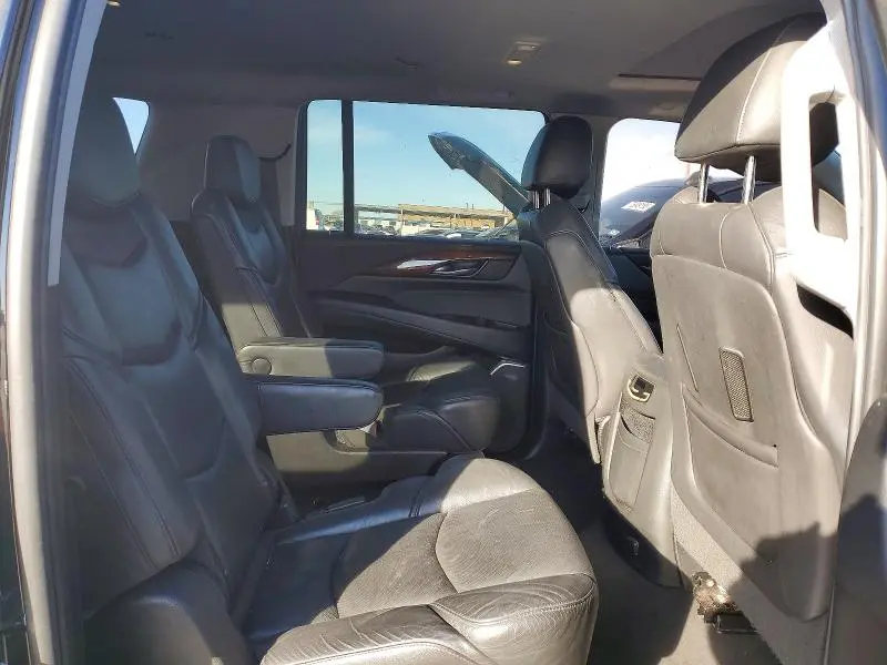 2019 CADILLAC ESCALADE ESV LUXURY  